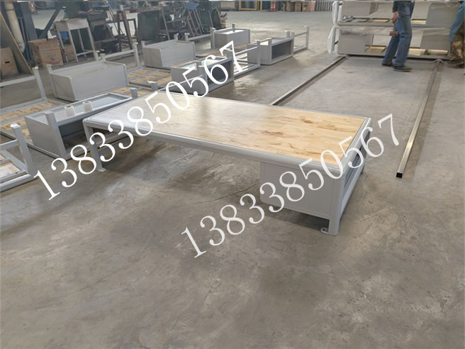 监狱床具
